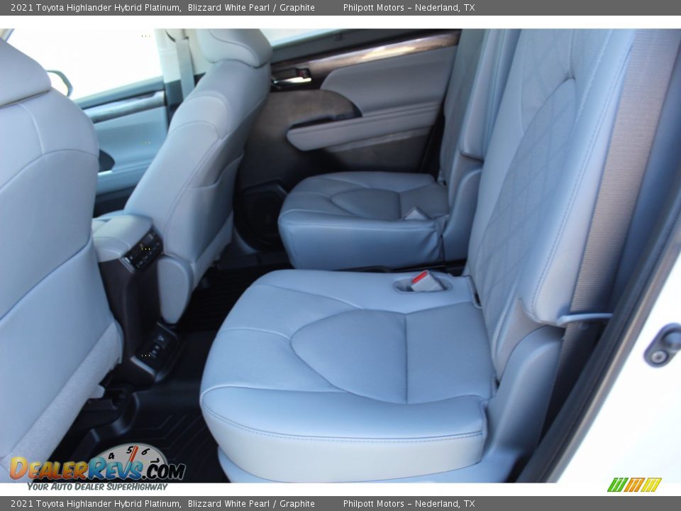 2021 Toyota Highlander Hybrid Platinum Blizzard White Pearl / Graphite Photo #20