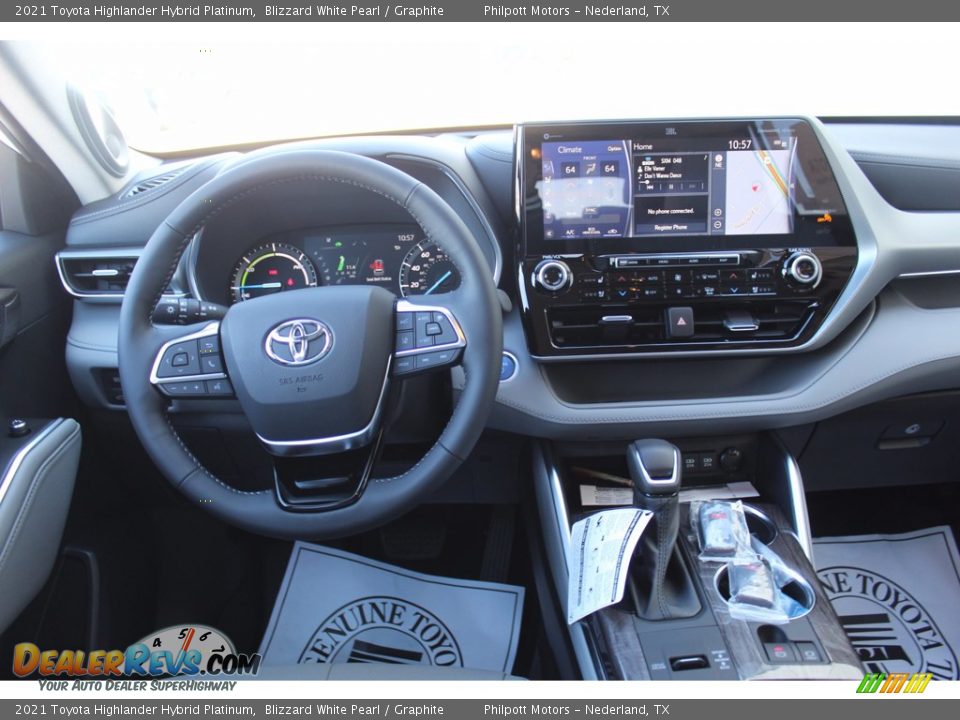 2021 Toyota Highlander Hybrid Platinum Blizzard White Pearl / Graphite Photo #21