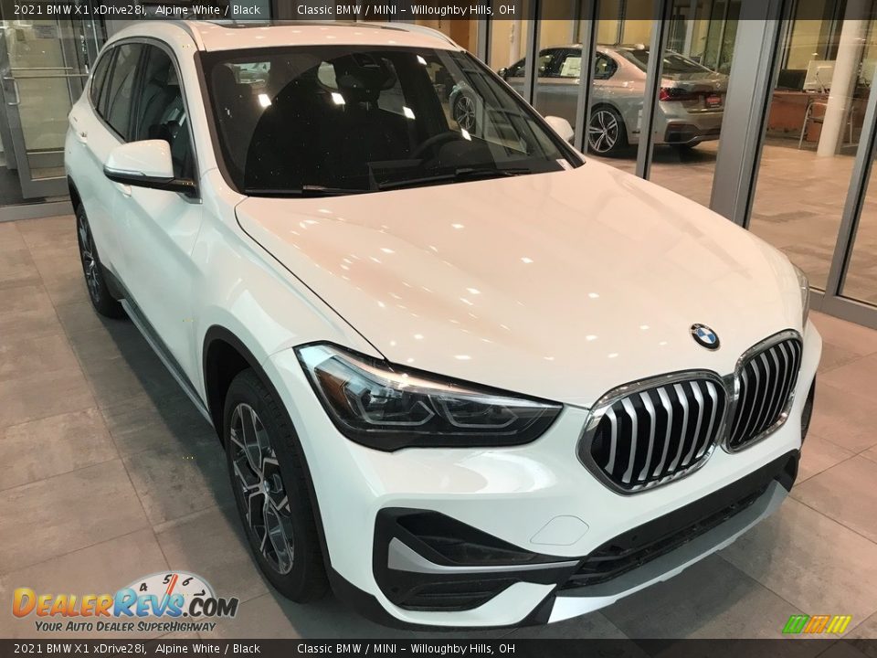 2021 BMW X1 xDrive28i Alpine White / Black Photo #1