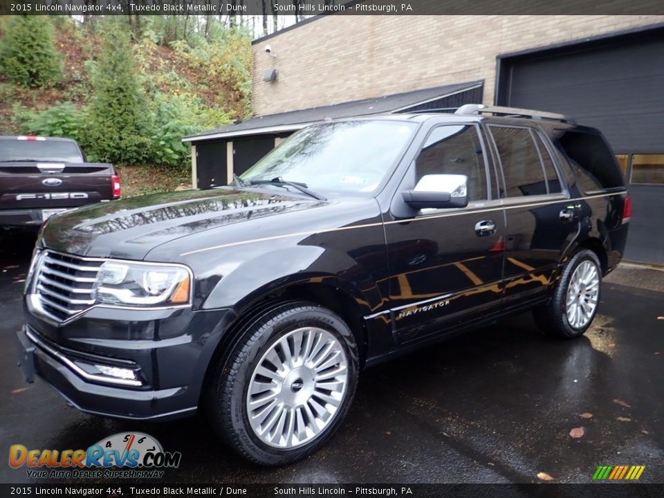 Front 3/4 View of 2015 Lincoln Navigator 4x4 Photo #1