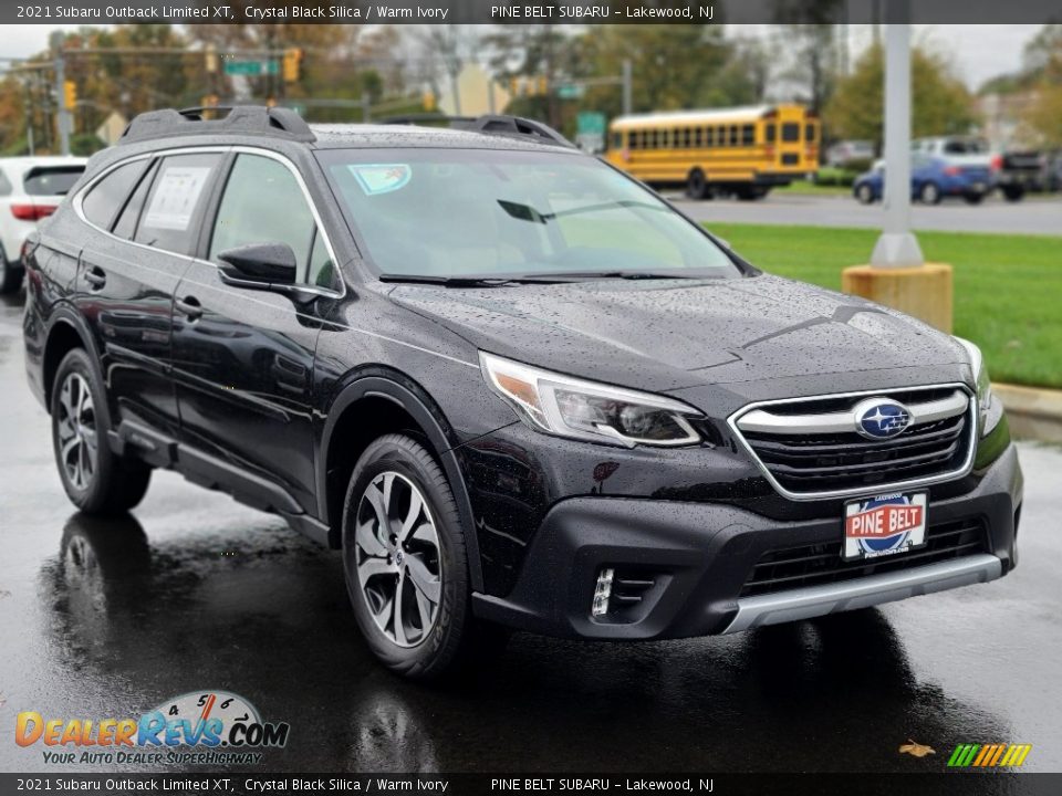 Front 3/4 View of 2021 Subaru Outback Limited XT Photo #1