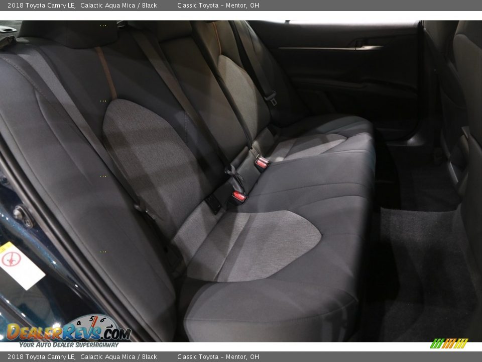 2018 Toyota Camry LE Galactic Aqua Mica / Black Photo #15