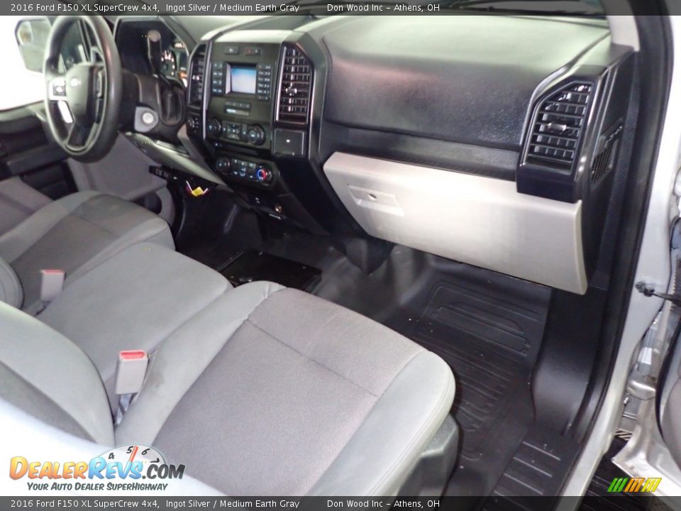 2016 Ford F150 XL SuperCrew 4x4 Ingot Silver / Medium Earth Gray Photo #25