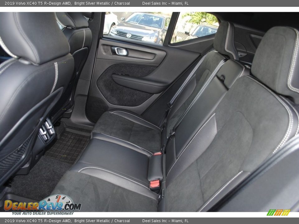 2019 Volvo XC40 T5 R-Design AWD Bright Silver Metallic / Charcoal Photo #11