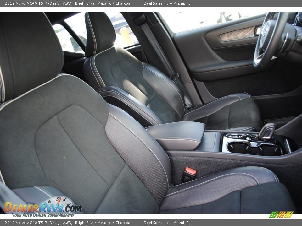 2019 Volvo XC40 T5 R-Design AWD Bright Silver Metallic / Charcoal Photo #18