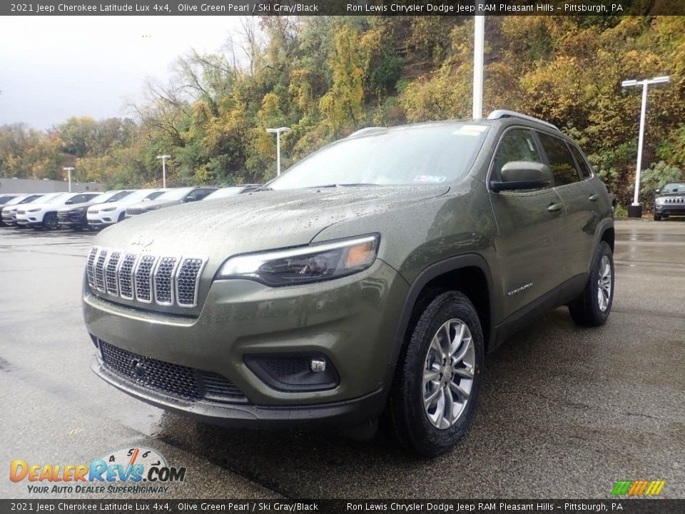 2021 Jeep Cherokee Latitude Lux 4x4 Olive Green Pearl / Ski Gray/Black Photo #1