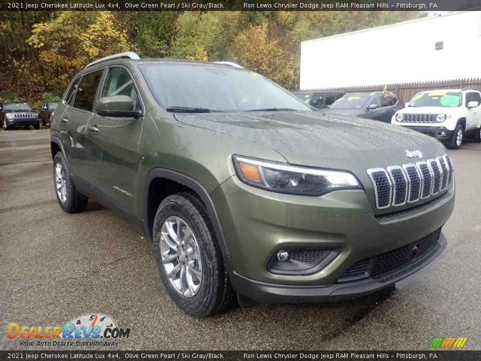 2021 Jeep Cherokee Latitude Lux 4x4 Olive Green Pearl / Ski Gray/Black Photo #3