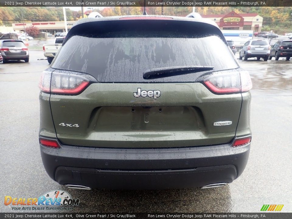 2021 Jeep Cherokee Latitude Lux 4x4 Olive Green Pearl / Ski Gray/Black Photo #10