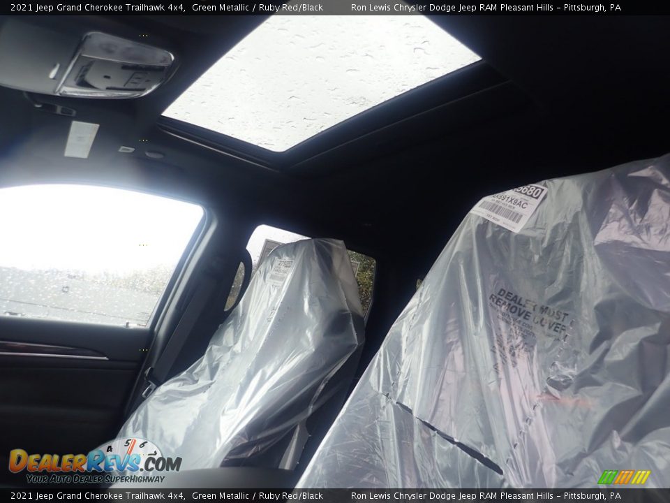 2021 Jeep Grand Cherokee Trailhawk 4x4 Green Metallic / Ruby Red/Black Photo #19