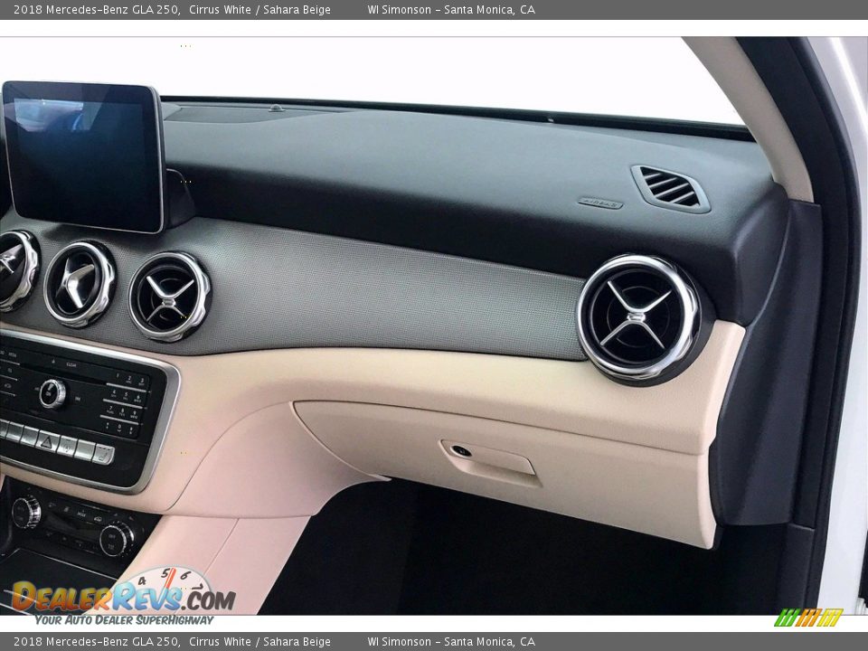 2018 Mercedes-Benz GLA 250 Cirrus White / Sahara Beige Photo #16