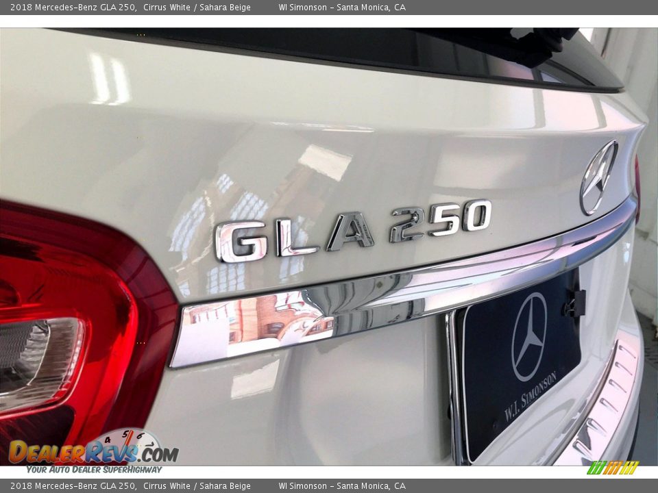 2018 Mercedes-Benz GLA 250 Cirrus White / Sahara Beige Photo #31