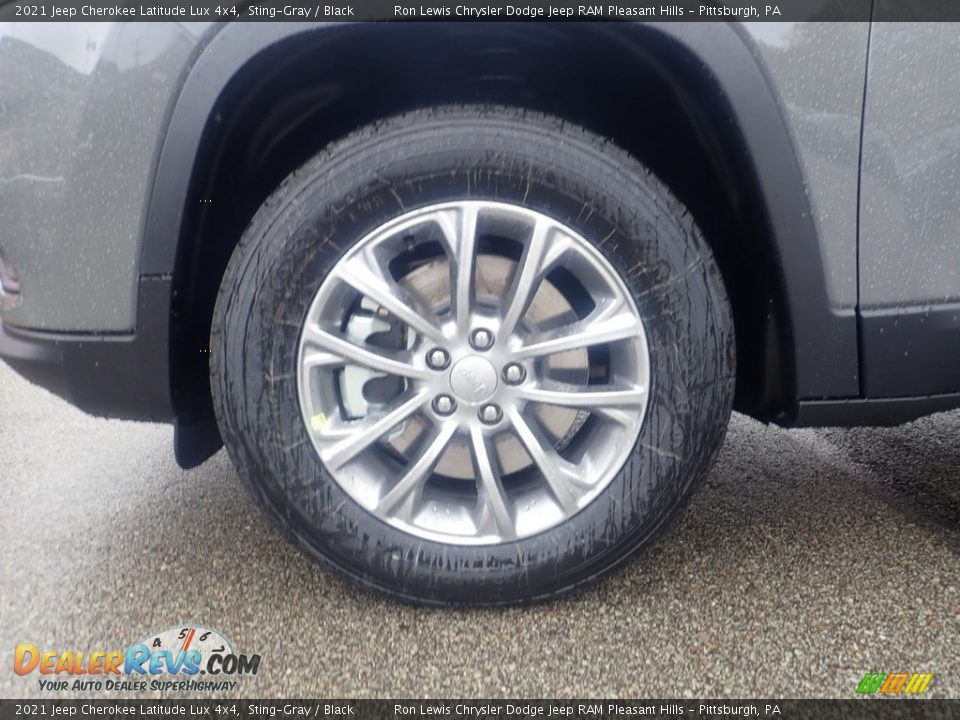 2021 Jeep Cherokee Latitude Lux 4x4 Sting-Gray / Black Photo #6