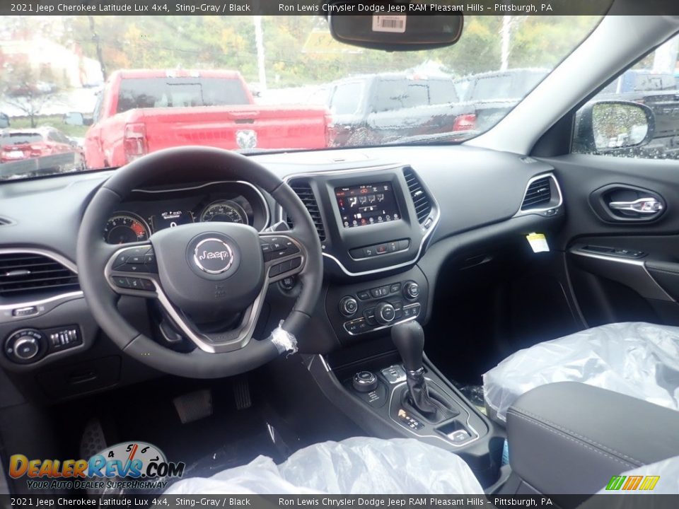 Dashboard of 2021 Jeep Cherokee Latitude Lux 4x4 Photo #13