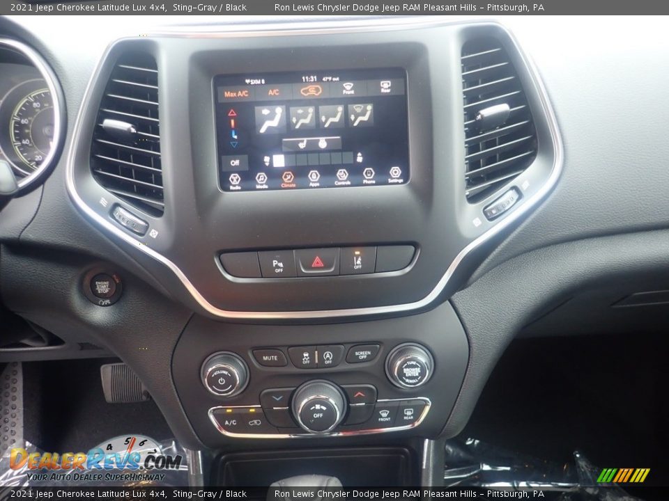 2021 Jeep Cherokee Latitude Lux 4x4 Sting-Gray / Black Photo #17