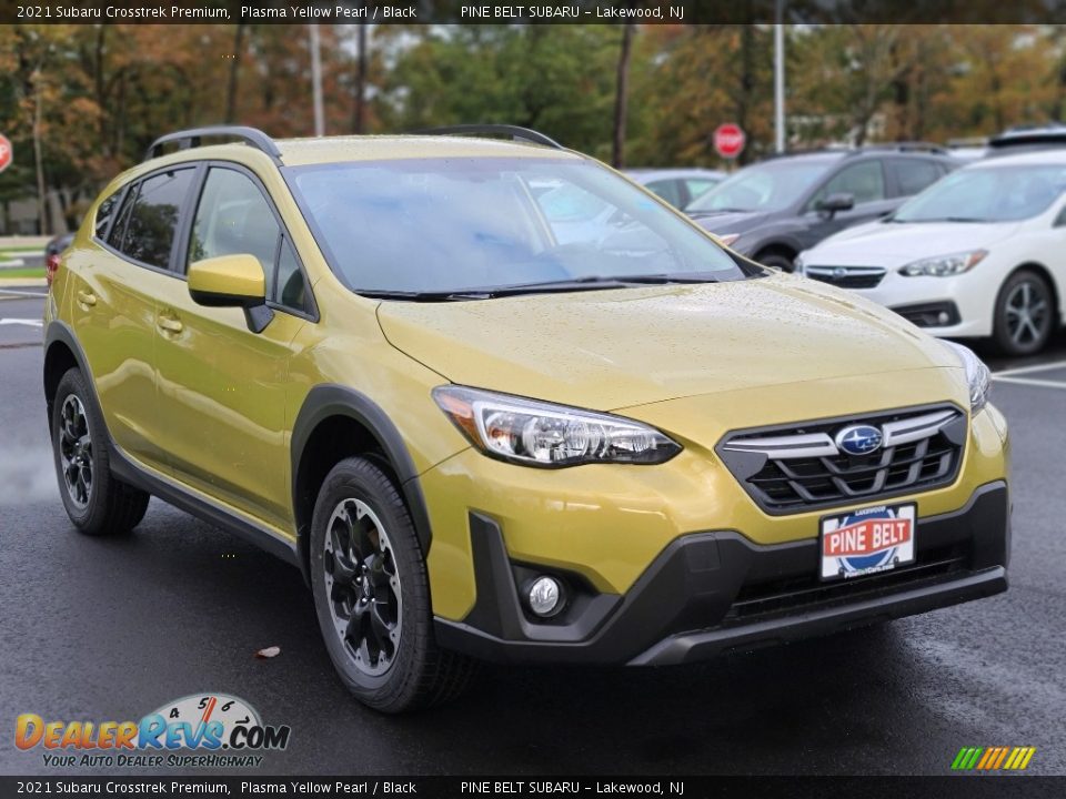 Front 3/4 View of 2021 Subaru Crosstrek Premium Photo #1