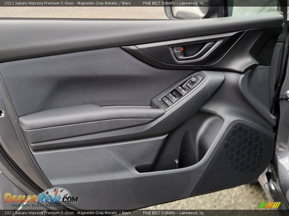 Door Panel of 2021 Subaru Impreza Premium 5-Door Photo #12