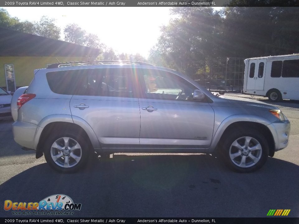 2009 Toyota RAV4 Limited 4WD Classic Silver Metallic / Ash Gray Photo #2
