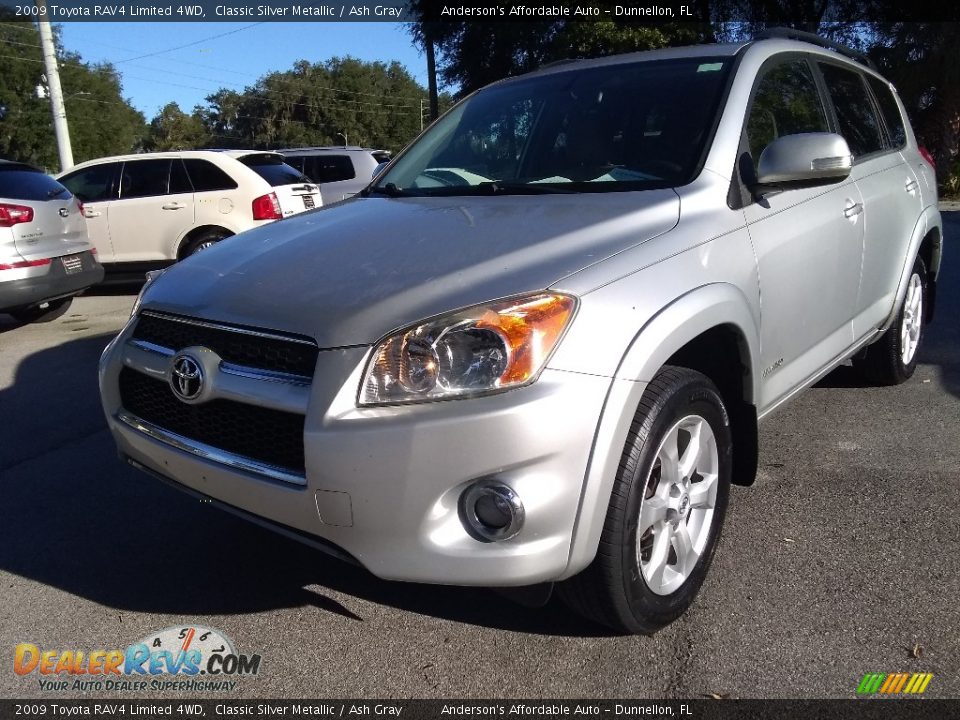 Front 3/4 View of 2009 Toyota RAV4 Limited 4WD Photo #7