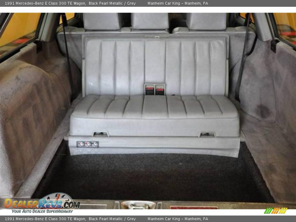 1991 Mercedes-Benz E Class 300 TE Wagon Black Pearl Metallic / Grey Photo #17