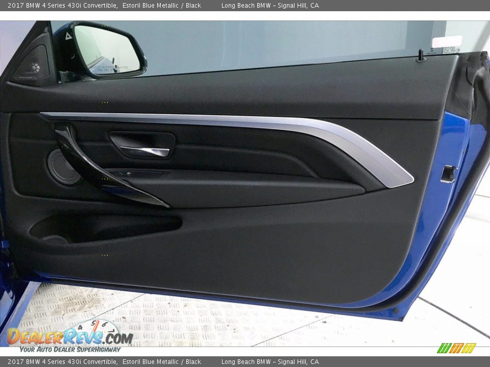 Door Panel of 2017 BMW 4 Series 430i Convertible Photo #24