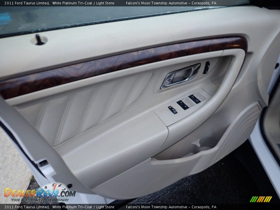 2011 Ford Taurus Limited White Platinum Tri-Coat / Light Stone Photo #19