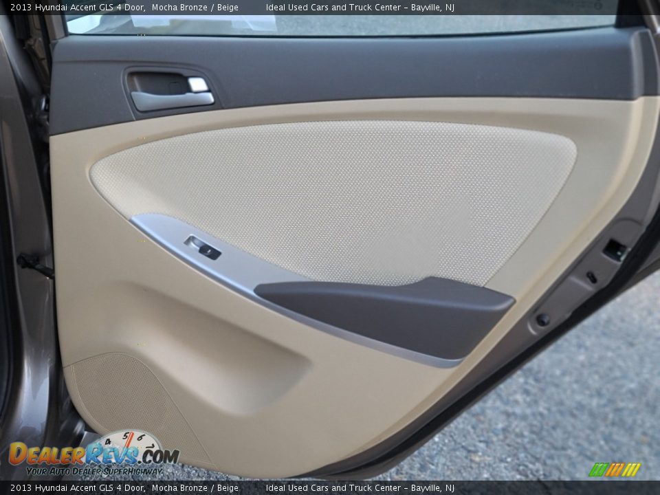 2013 Hyundai Accent GLS 4 Door Mocha Bronze / Beige Photo #12