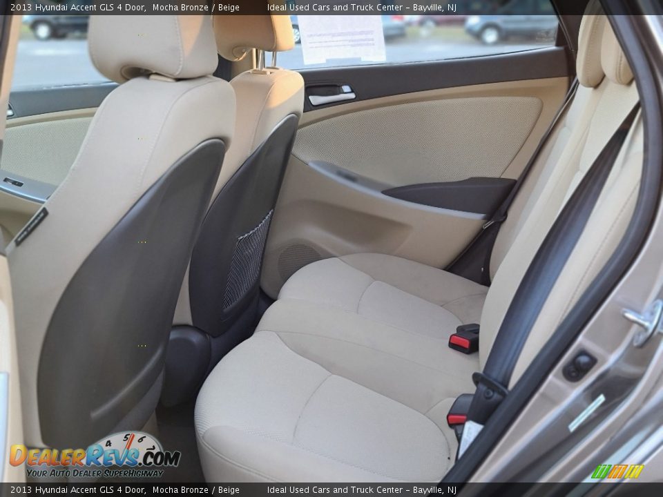 2013 Hyundai Accent GLS 4 Door Mocha Bronze / Beige Photo #16