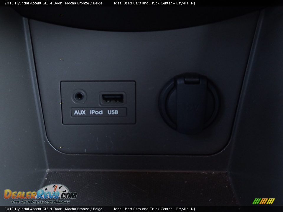 2013 Hyundai Accent GLS 4 Door Mocha Bronze / Beige Photo #19