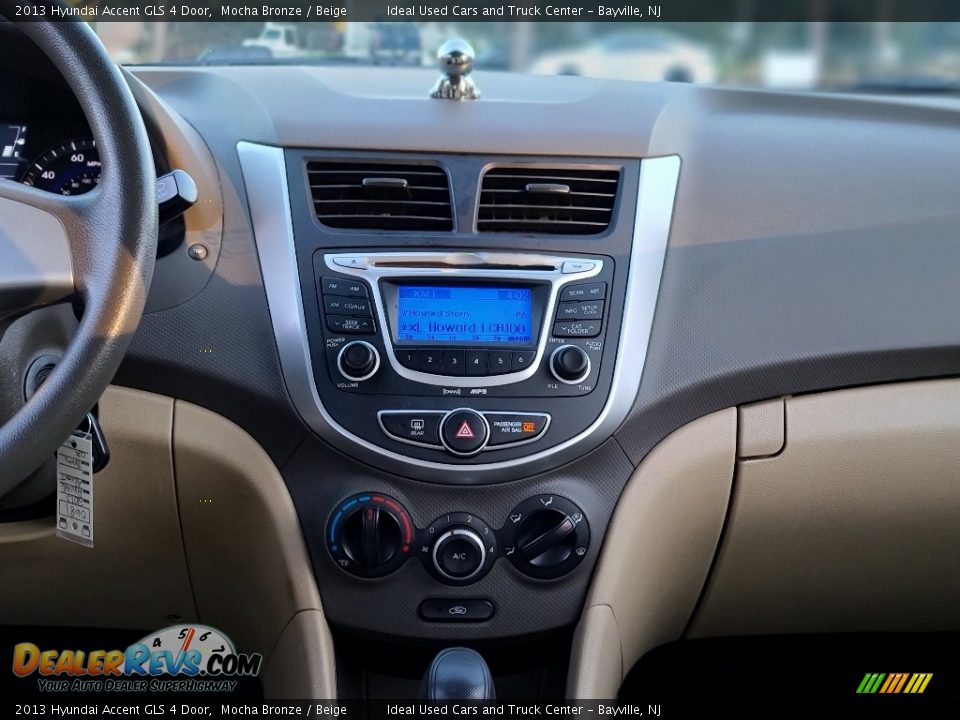 2013 Hyundai Accent GLS 4 Door Mocha Bronze / Beige Photo #20