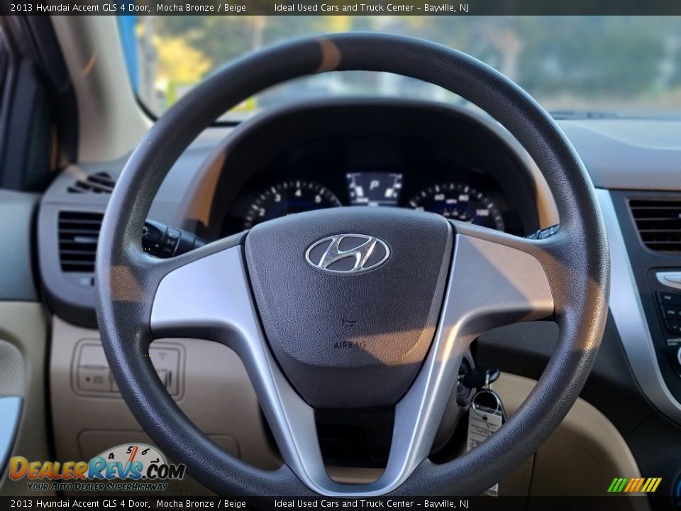 2013 Hyundai Accent GLS 4 Door Mocha Bronze / Beige Photo #21