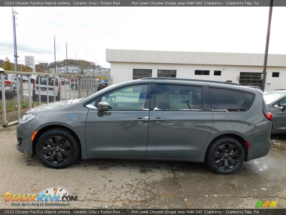 2020 Chrysler Pacifica Hybrid Limited Ceramic Grey / Rodeo Red Photo #9
