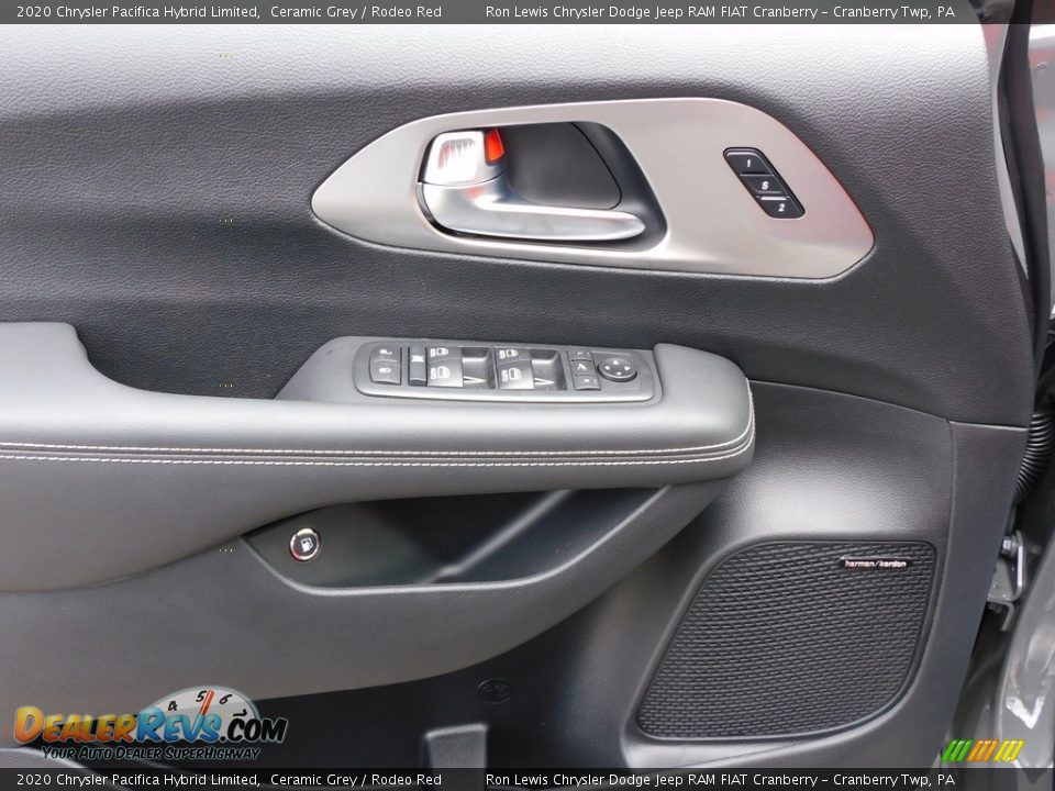 Door Panel of 2020 Chrysler Pacifica Hybrid Limited Photo #16