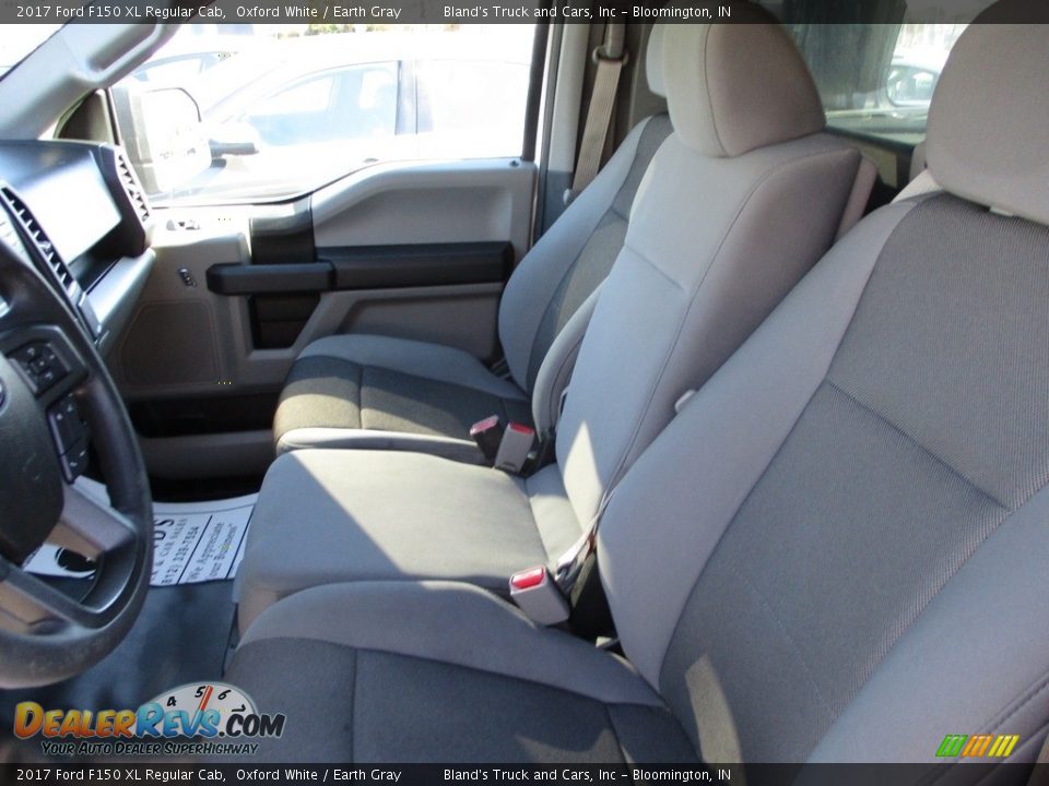 2017 Ford F150 XL Regular Cab Oxford White / Earth Gray Photo #7