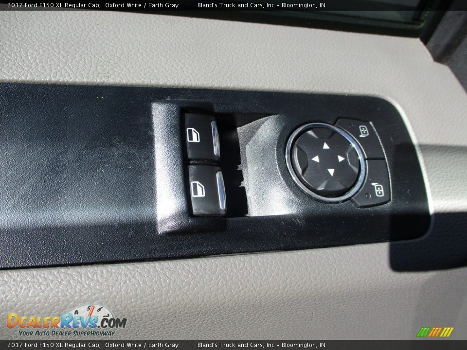 2017 Ford F150 XL Regular Cab Oxford White / Earth Gray Photo #9