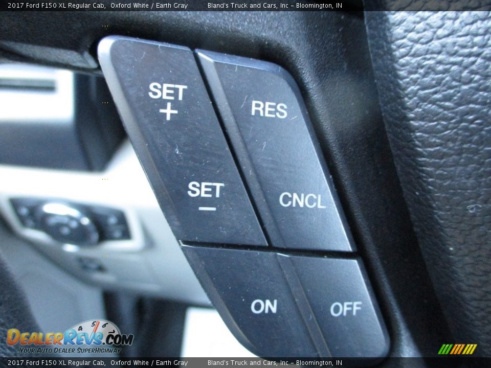 2017 Ford F150 XL Regular Cab Oxford White / Earth Gray Photo #16