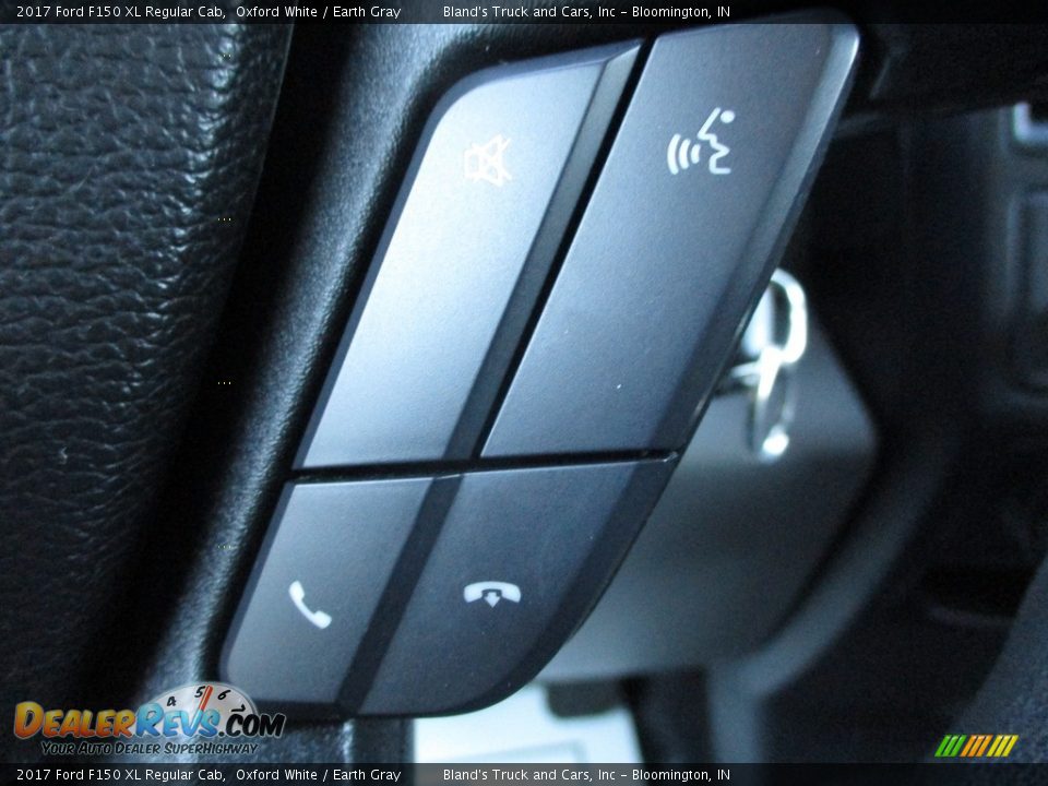 2017 Ford F150 XL Regular Cab Oxford White / Earth Gray Photo #18