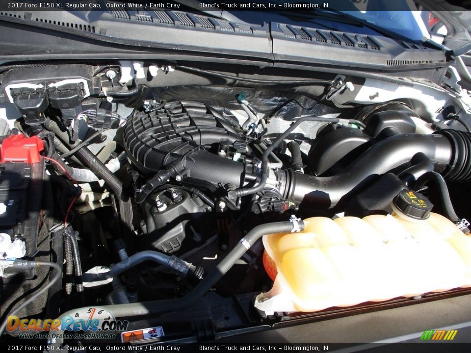 2017 Ford F150 XL Regular Cab Oxford White / Earth Gray Photo #33