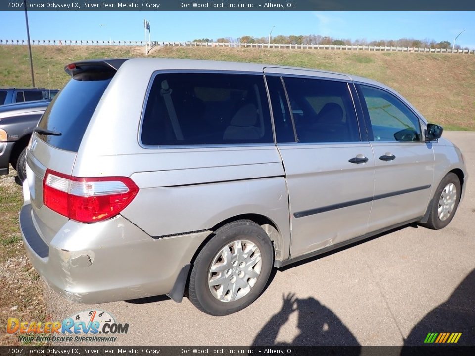 2007 Honda Odyssey LX Silver Pearl Metallic / Gray Photo #10