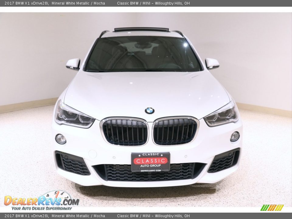 2017 BMW X1 xDrive28i Mineral White Metallic / Mocha Photo #2