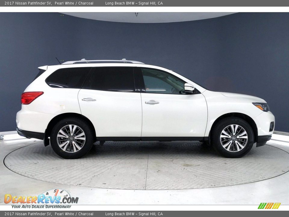 2017 Nissan Pathfinder SV Pearl White / Charcoal Photo #13