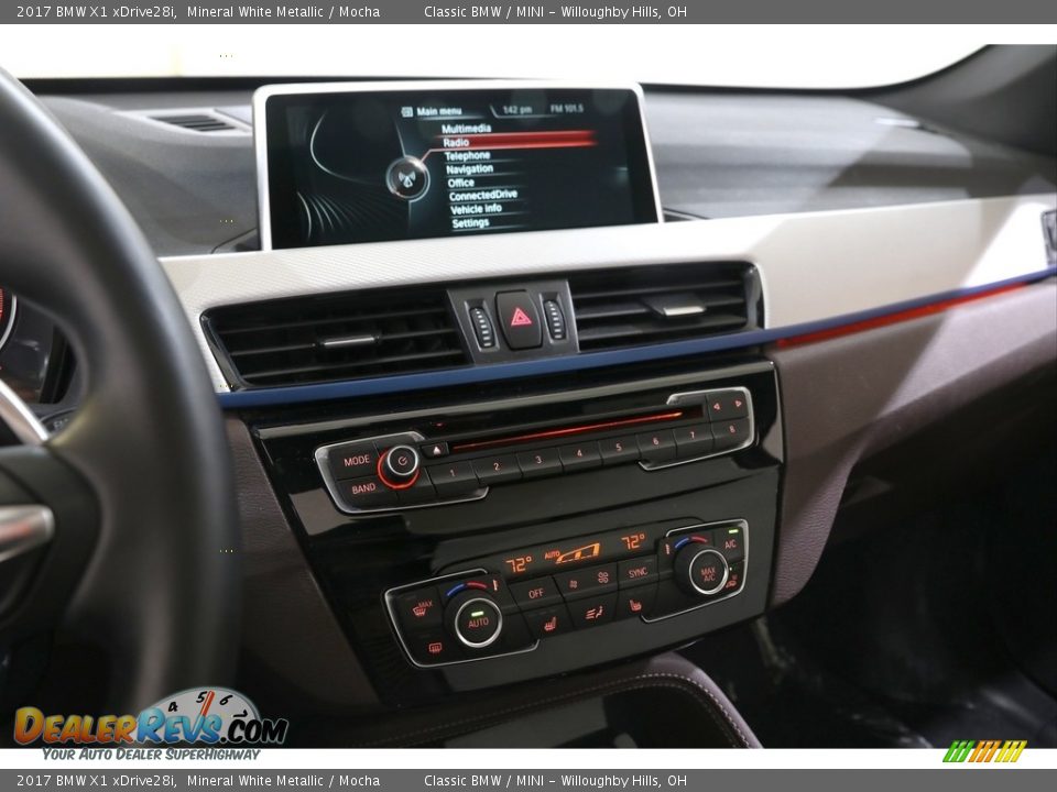 2017 BMW X1 xDrive28i Mineral White Metallic / Mocha Photo #11