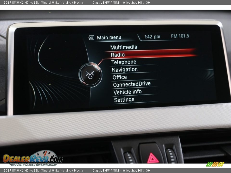 2017 BMW X1 xDrive28i Mineral White Metallic / Mocha Photo #12