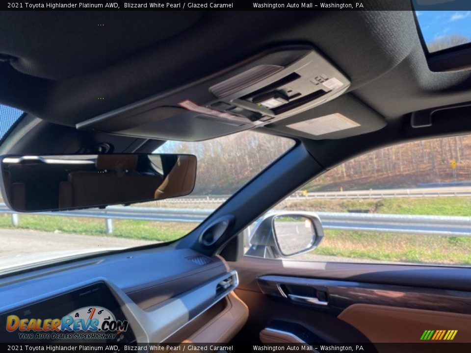 2021 Toyota Highlander Platinum AWD Blizzard White Pearl / Glazed Caramel Photo #23