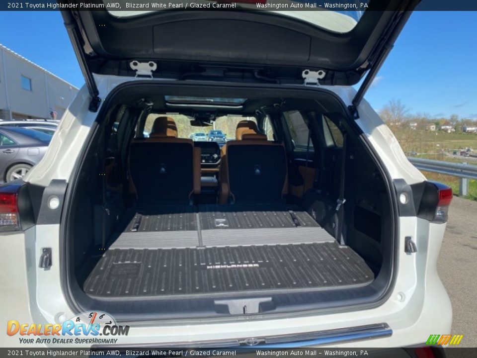 2021 Toyota Highlander Platinum AWD Blizzard White Pearl / Glazed Caramel Photo #28
