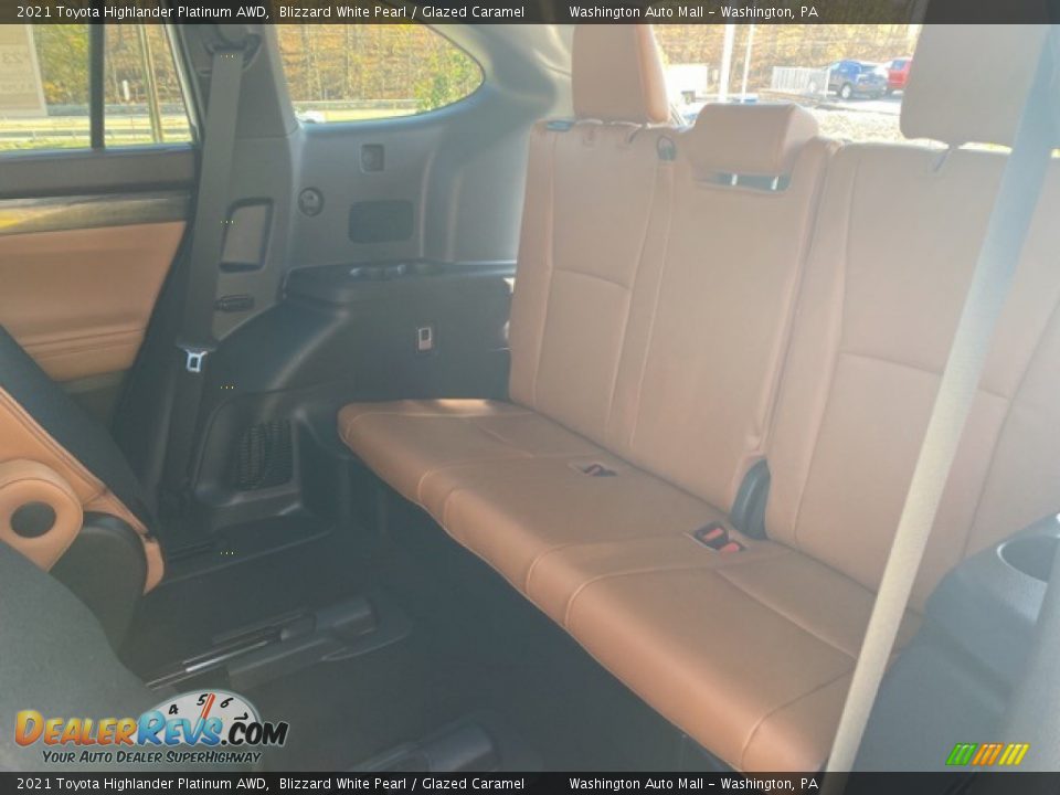 2021 Toyota Highlander Platinum AWD Blizzard White Pearl / Glazed Caramel Photo #29