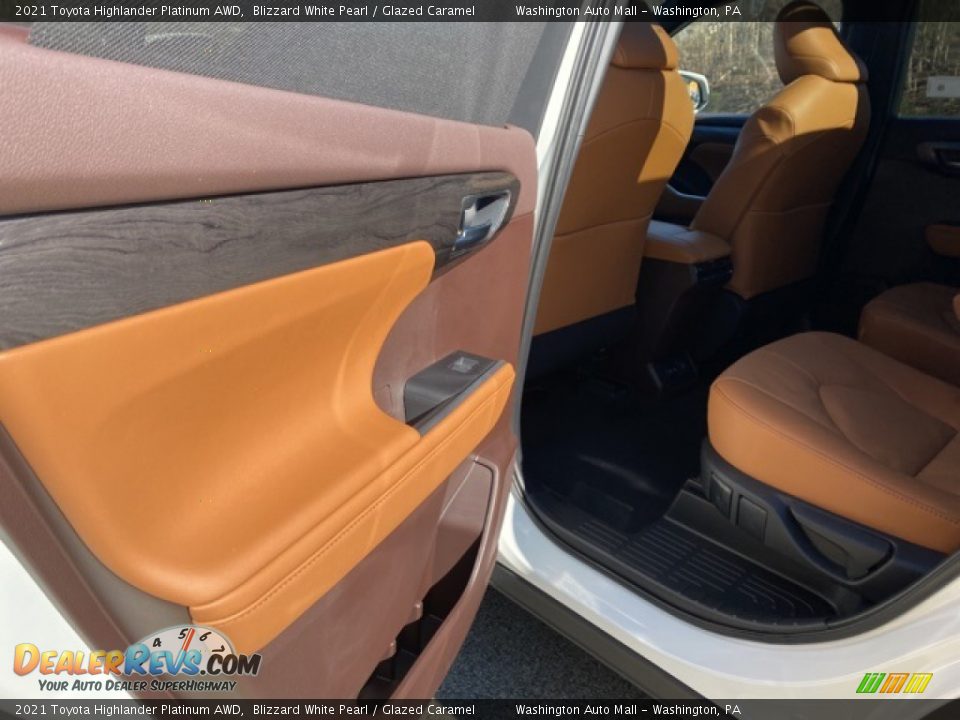 2021 Toyota Highlander Platinum AWD Blizzard White Pearl / Glazed Caramel Photo #31