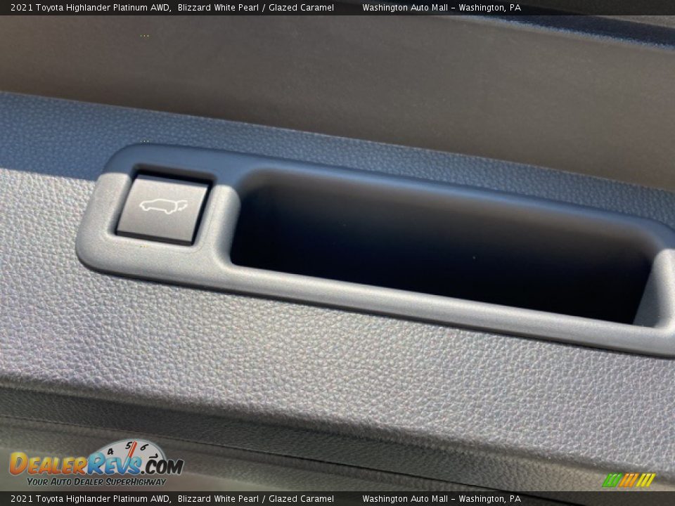 2021 Toyota Highlander Platinum AWD Blizzard White Pearl / Glazed Caramel Photo #33