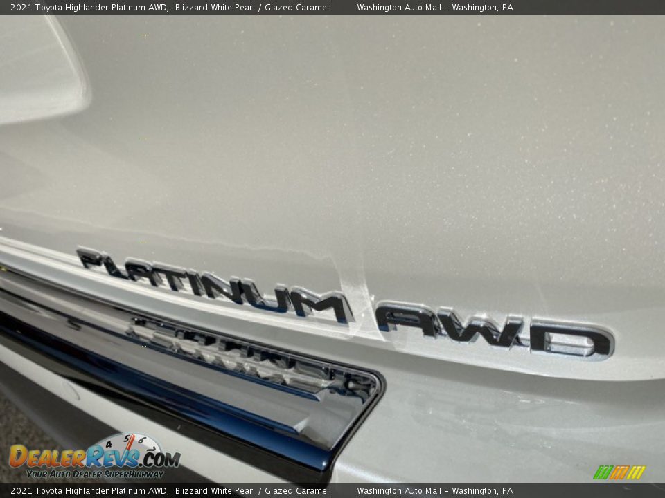 2021 Toyota Highlander Platinum AWD Blizzard White Pearl / Glazed Caramel Photo #36
