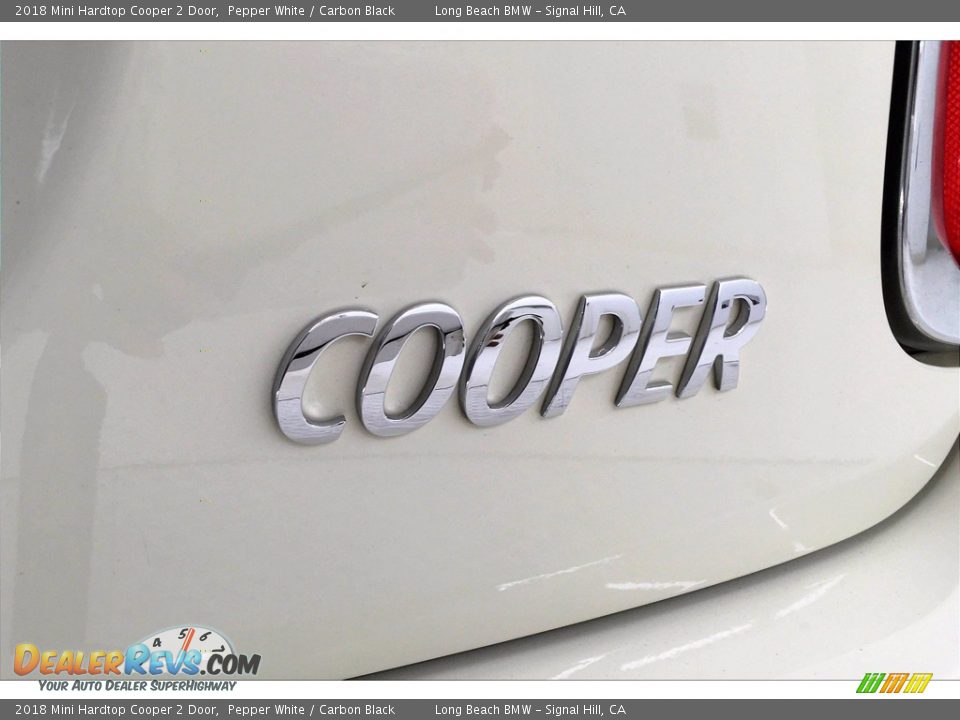 2018 Mini Hardtop Cooper 2 Door Pepper White / Carbon Black Photo #7