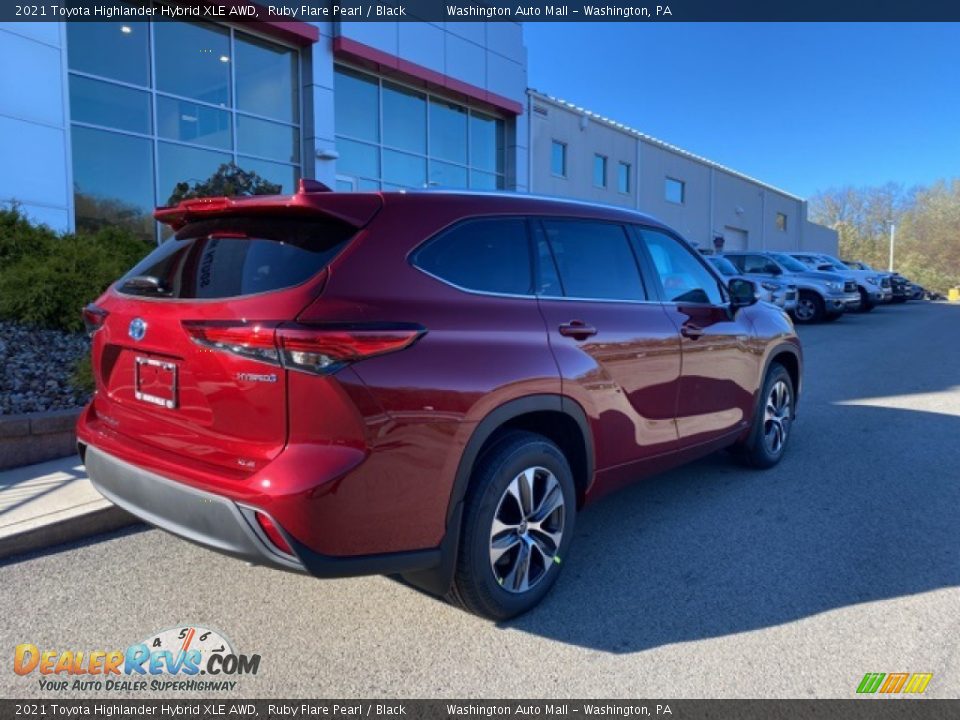 2021 Toyota Highlander Hybrid XLE AWD Ruby Flare Pearl / Black Photo #15